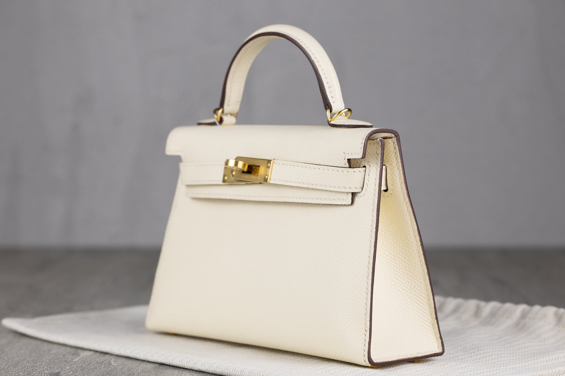 Hermès K20 Mini Kelly II 20 Sellier Bag in Nata Epsom Leather with Gold Hardware