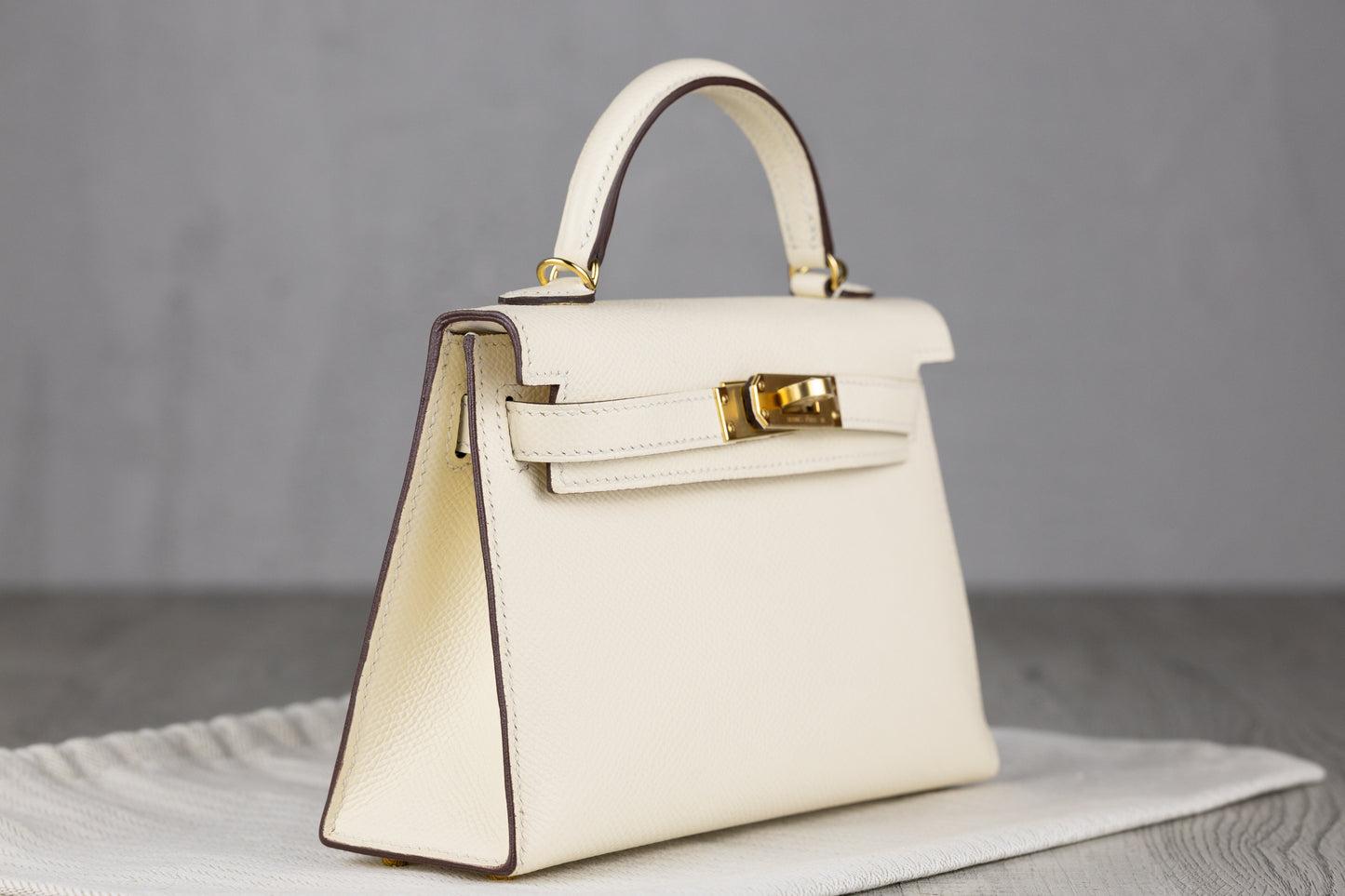 Hermès K20 Mini Kelly II 20 Sellier Bag in Nata Epsom Leather with Gold Hardware