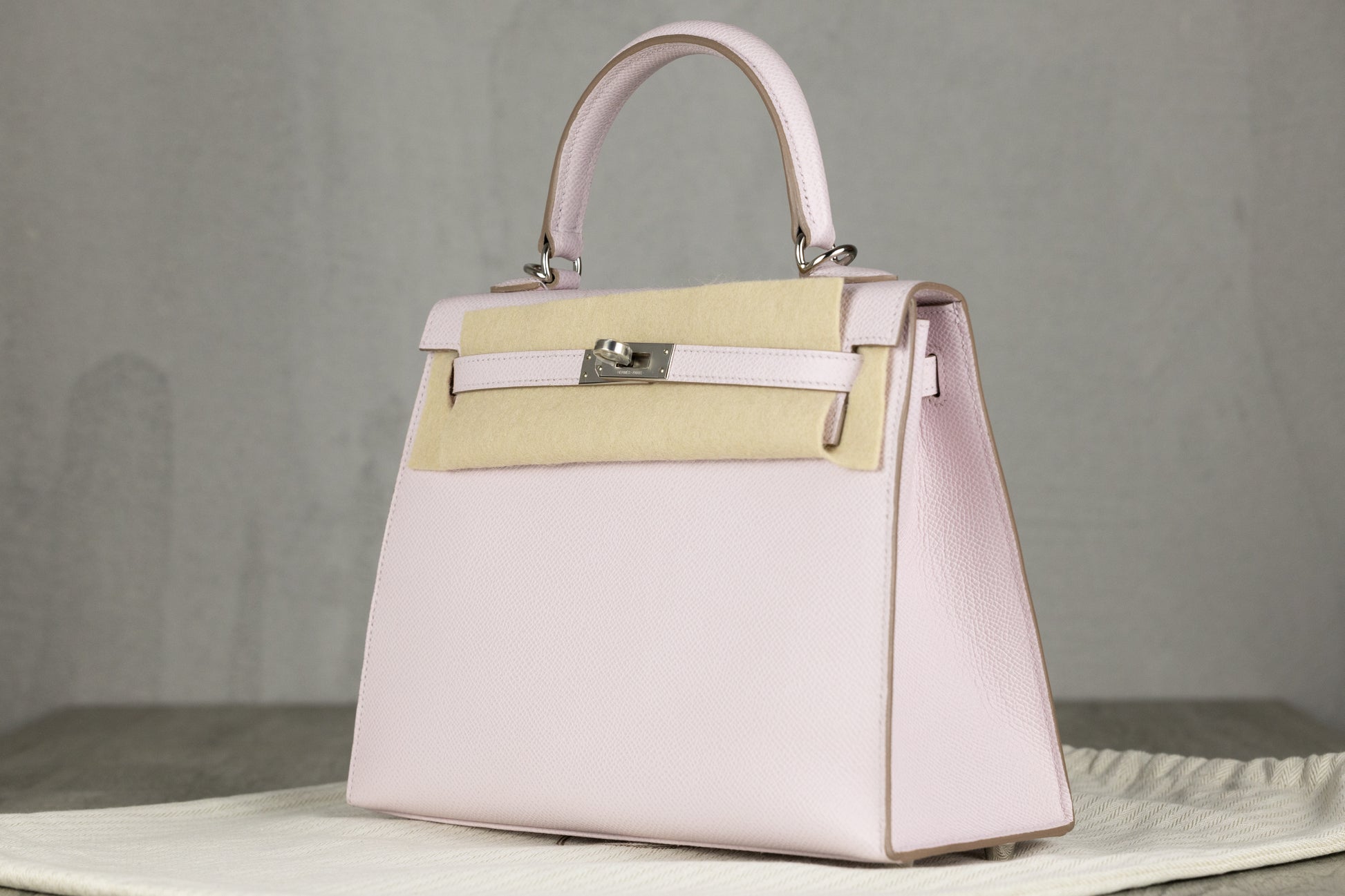 Hermès K25 Kelly II 25 Sellier Bag in Mauve Pale Epsom Leather with Gold Hardware