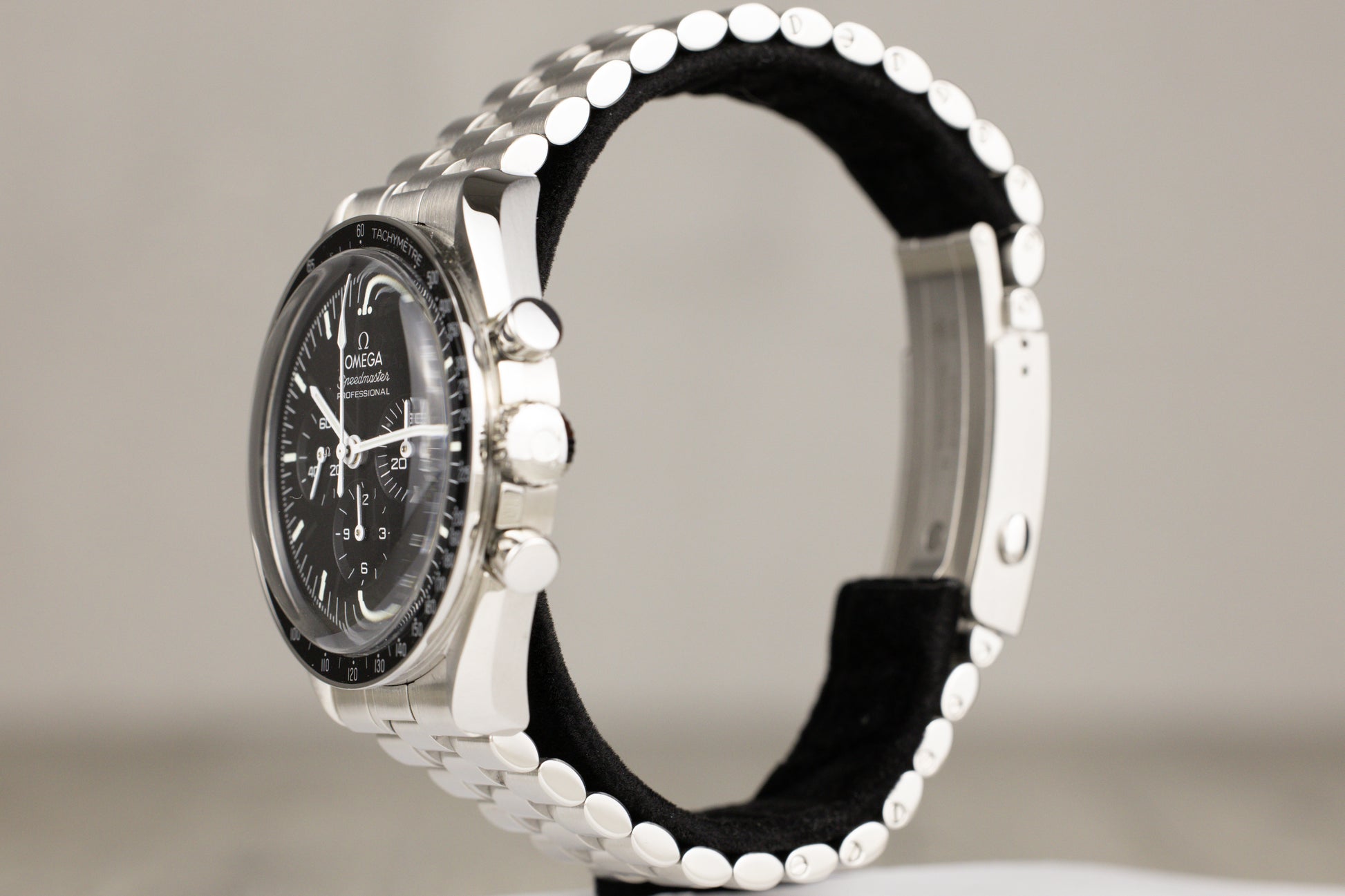 Omega 310.30.42.50.01.001 Speedmaster 42mm Tachymetre Stainless Steel Black Dial