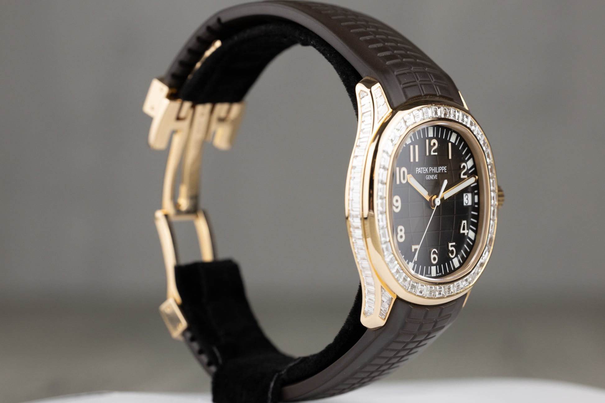 Patek Philippe 5167/300R Aquanaut Diamond 40mm Brown Dial