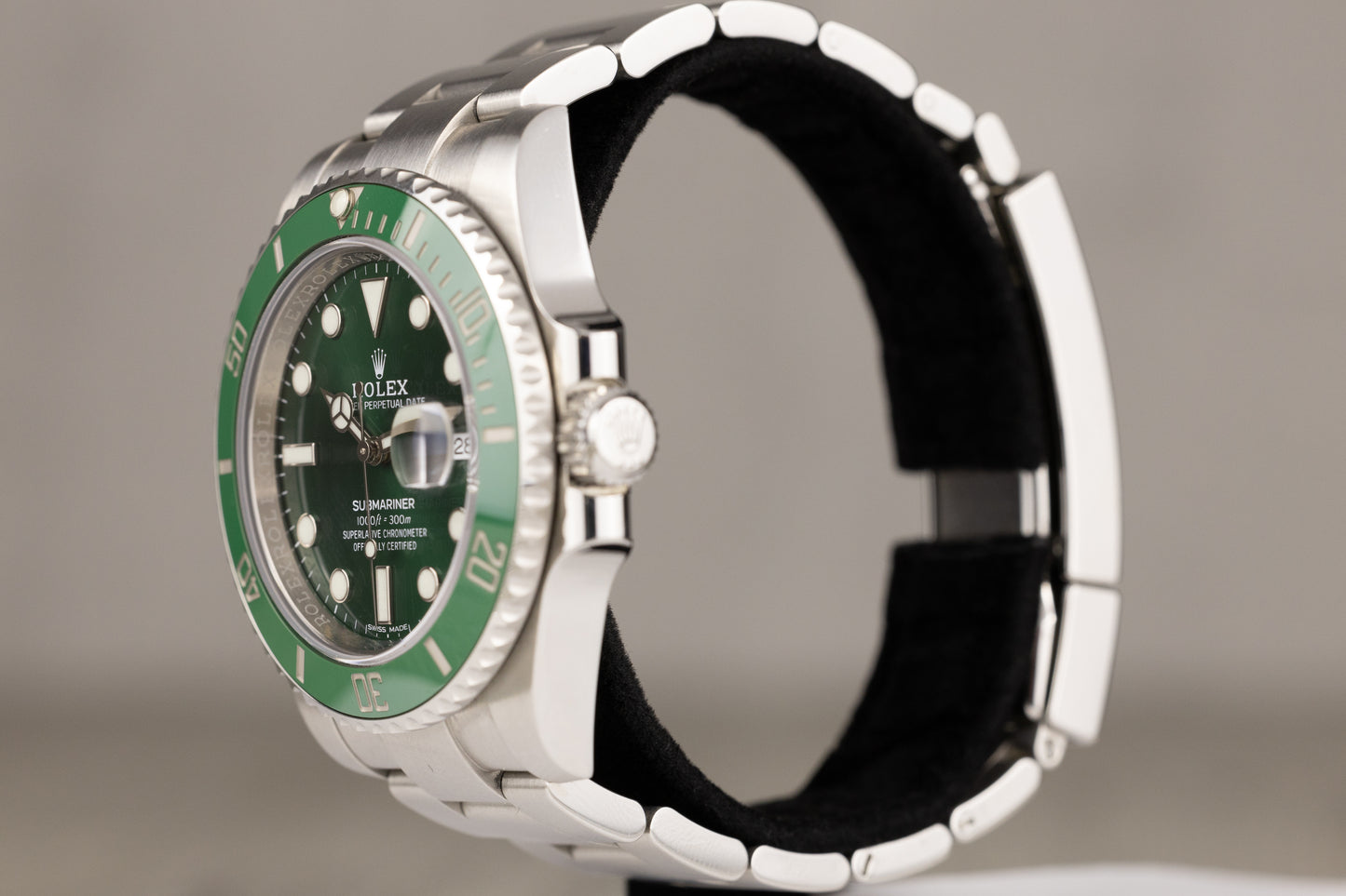 Rolex 116610LV Submariner 'Hulk' Stainless Steel Green Dial